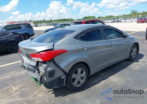2013 Hyundai Elantra Gls z USA, uszkodzony, nr VIN KMHDH4AE0DU998091